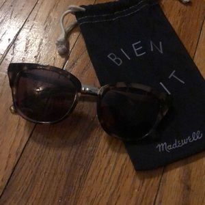 Madewell Women’s Tortoise Sunglasses